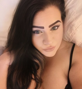 szexpartner Léna +36 70 / 170-5302