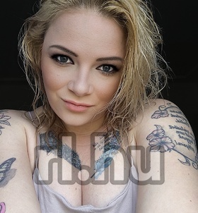 szexpartner Nicky +36 20 / 610-3897