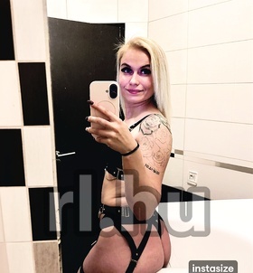 szexpartner Rebeka +36 70 / 154-3390