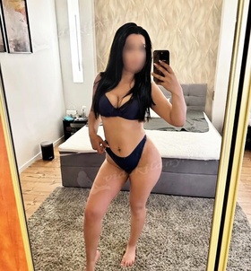 szexpartner Rebeka +36 70 / 597-4870