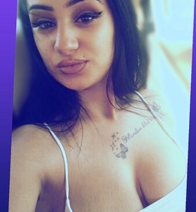 szexpartner Roxy +36 30 / 487-2495