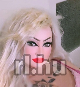 szexpartner Suzy +36 30 / 244-9902