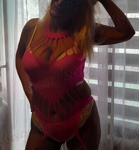 szexpartner Suzy +36 30 / 247-0189